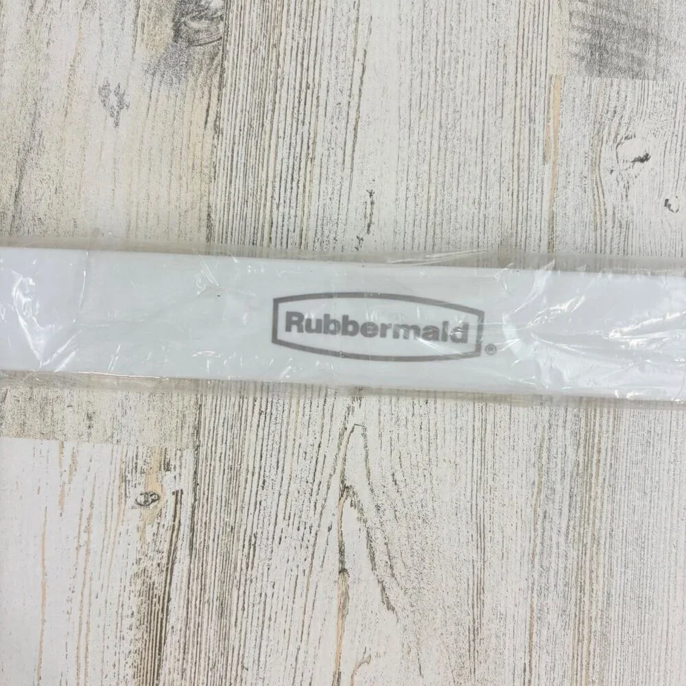 Rubbermaid Homefree Series Shelf 22 In Rail Cover 3J57